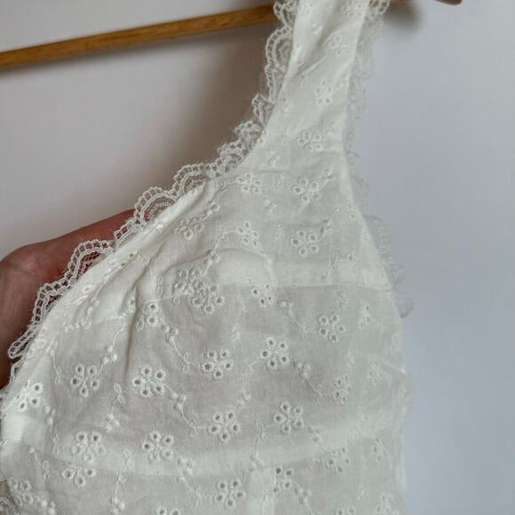 Rumored White Lace Top Size Large Cream - Picture 4 of 8